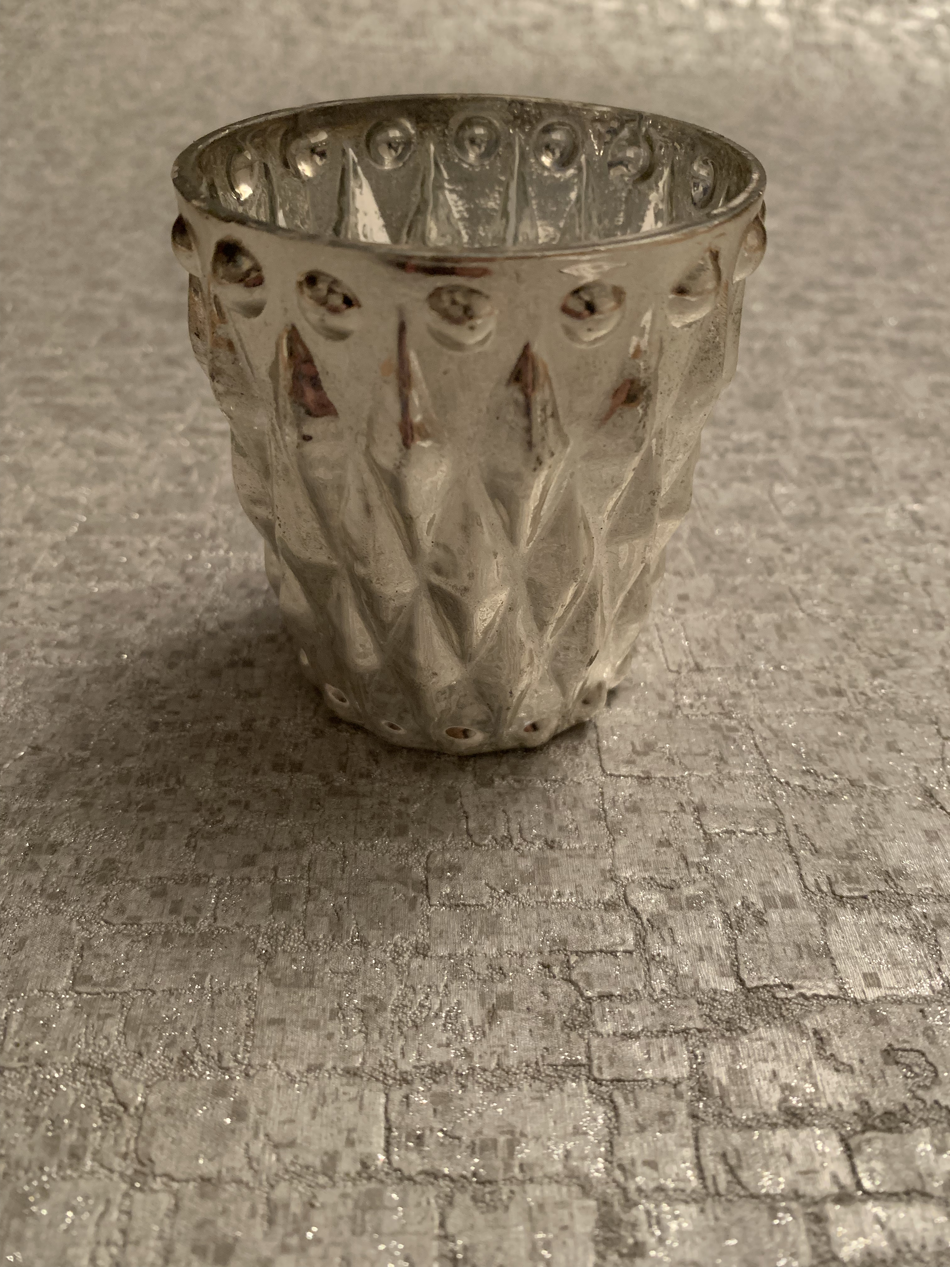 Luxe Diamond Ridge Candle Holder